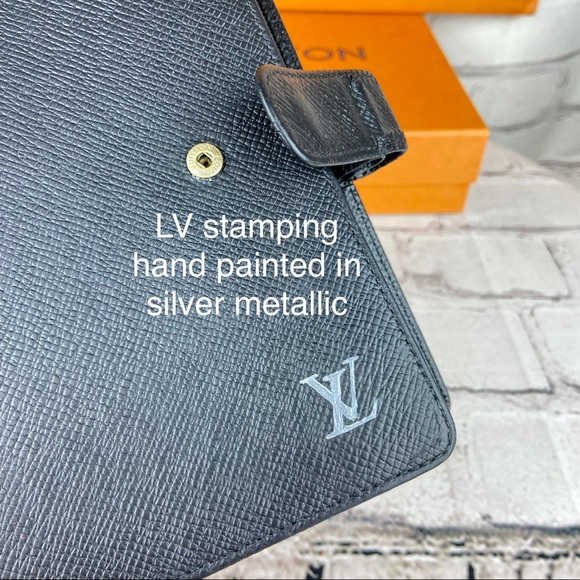 Louis Vuitton MM SIZE black taiga leather agenda planner with paper clips - Picture 13 of 15